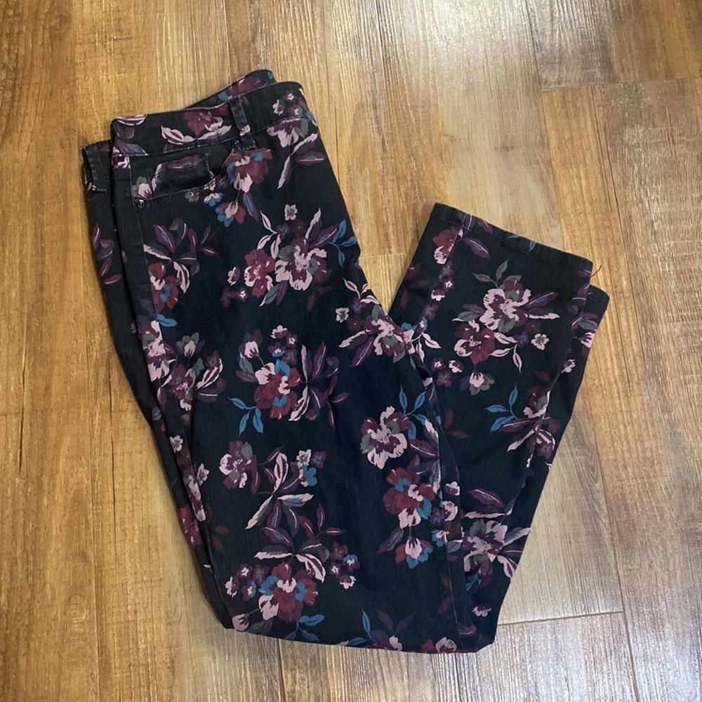 Bandolino AMY black & pink floral jeans size 16